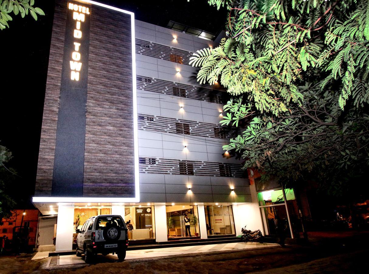 Hotel Midtown Vadodara Eksteriør billede